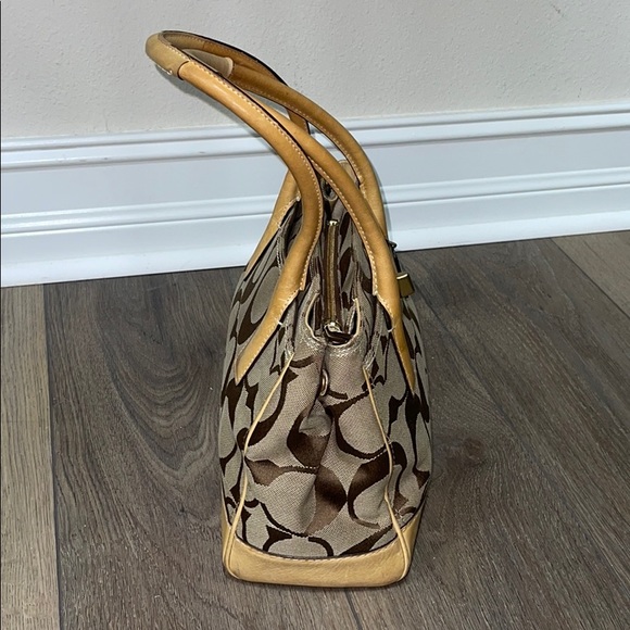 COACH Hampton Madeline Signature Satchel Handbag - Picture 3 of 8